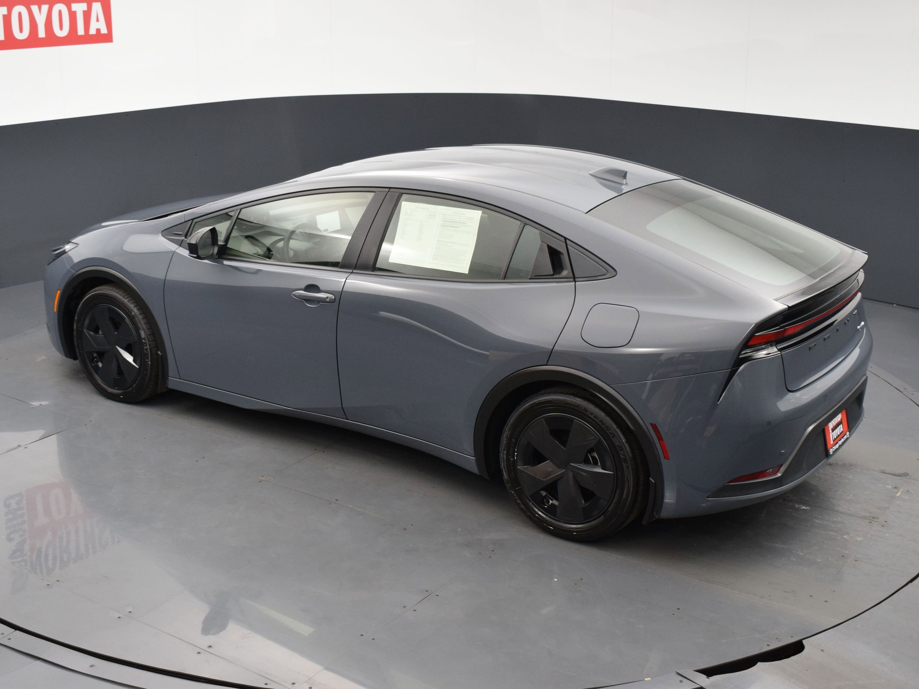 Used 2025 Toyota Prius LE image 18