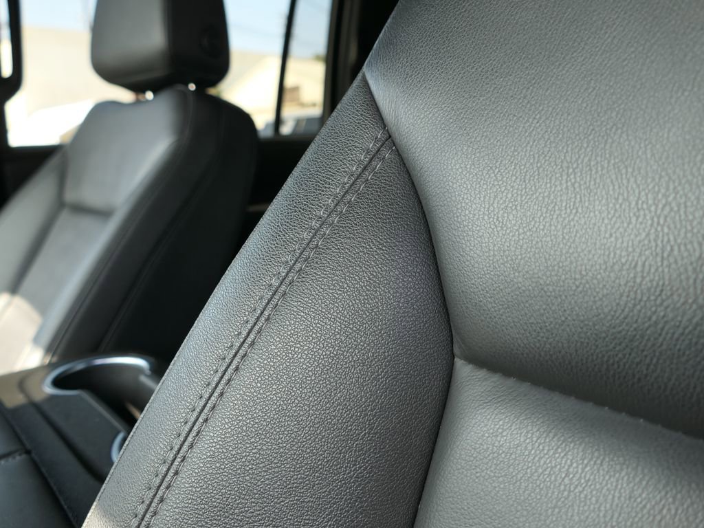 Used 2024 Chevrolet Suburban LT image 10