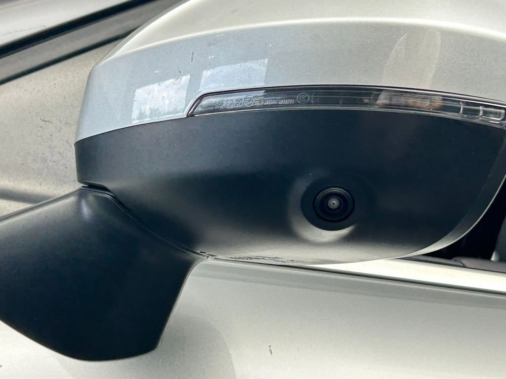 Used 2024 Mitsubishi Outlander SE image 40