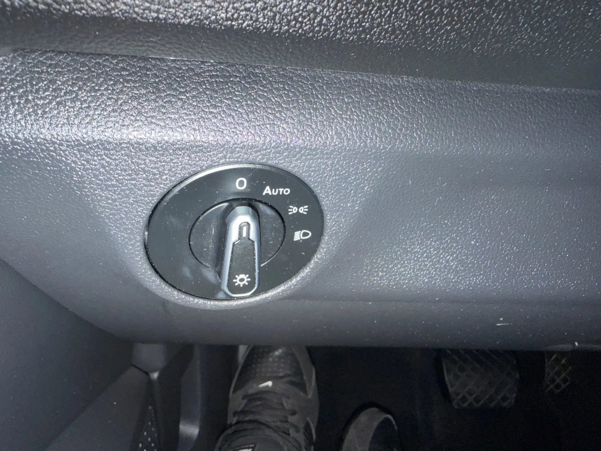 Used 2021 Volkswagen Jetta SE image 17