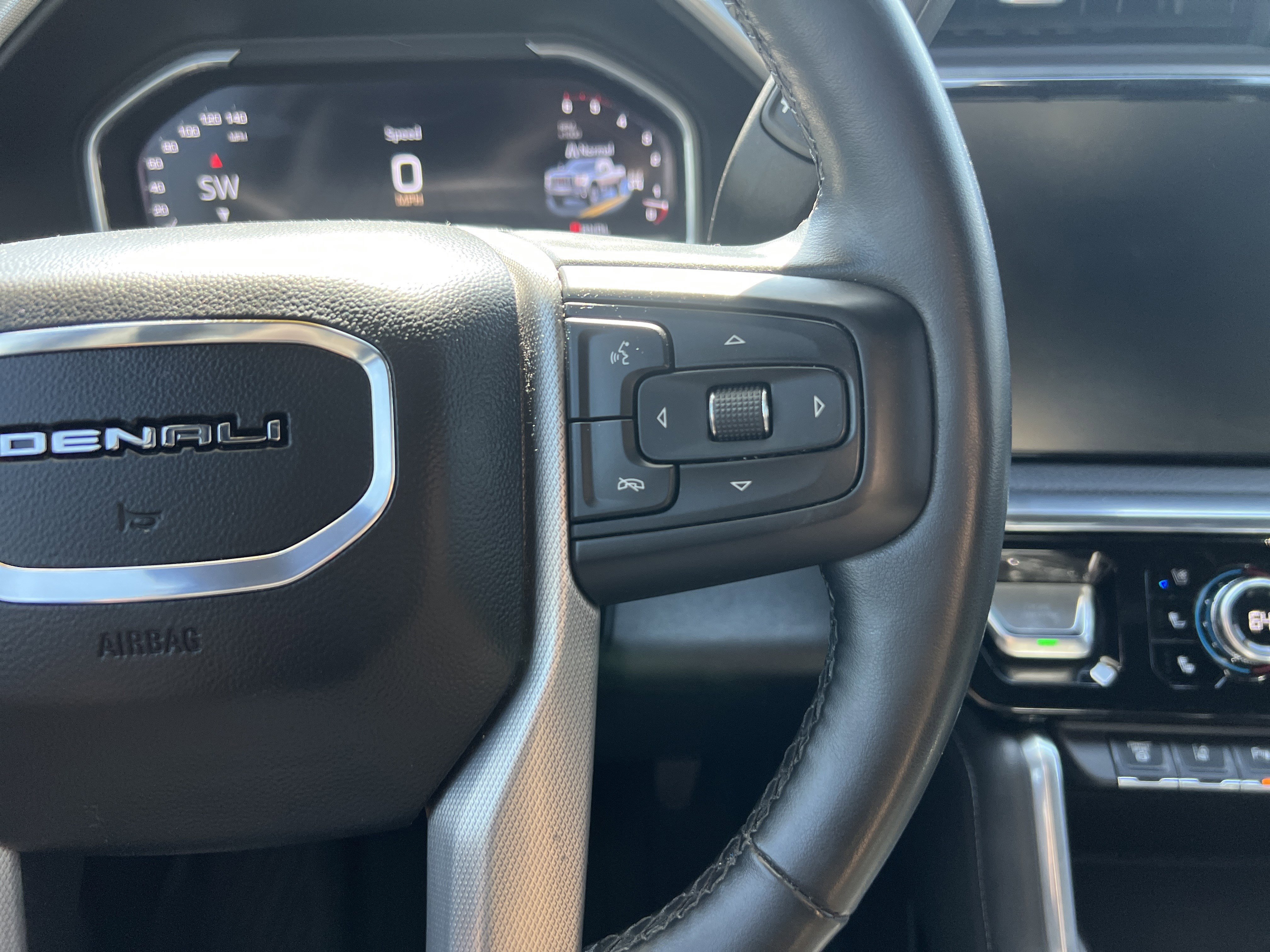 Used 2024 GMC Sierra 2500 Denali w/ Denali Reserve Package image 20