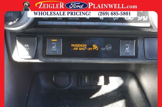 Used 2022 Toyota RAV4 XLE image 22