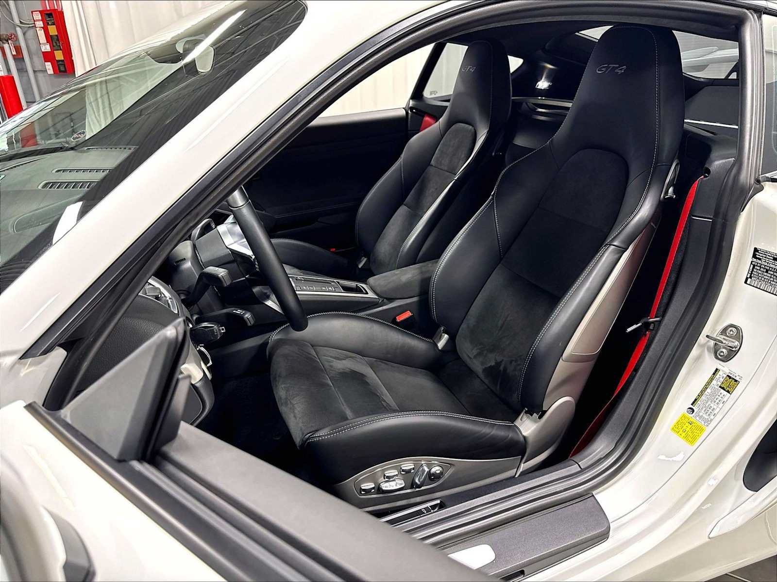 Used 2016 Porsche Cayman GT4 RWD image 7