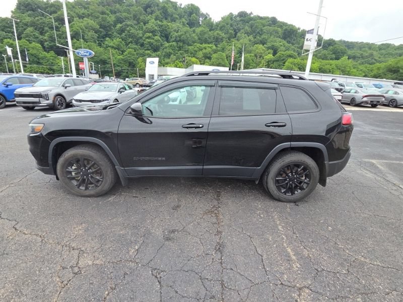 Used 2023 Jeep Cherokee Altitude Lux AWD/4WD image 4