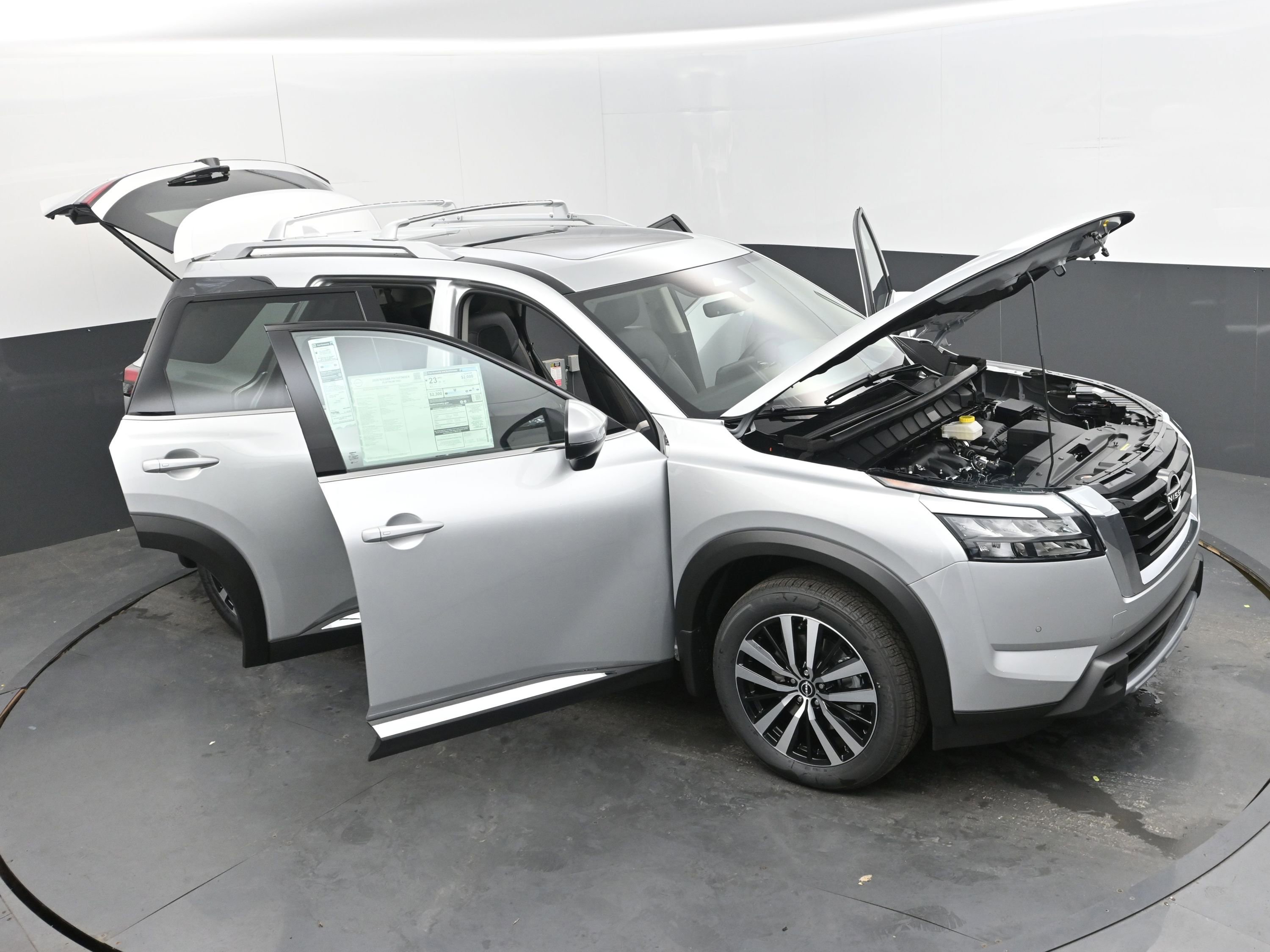 New 2025 Nissan Pathfinder Platinum image 40