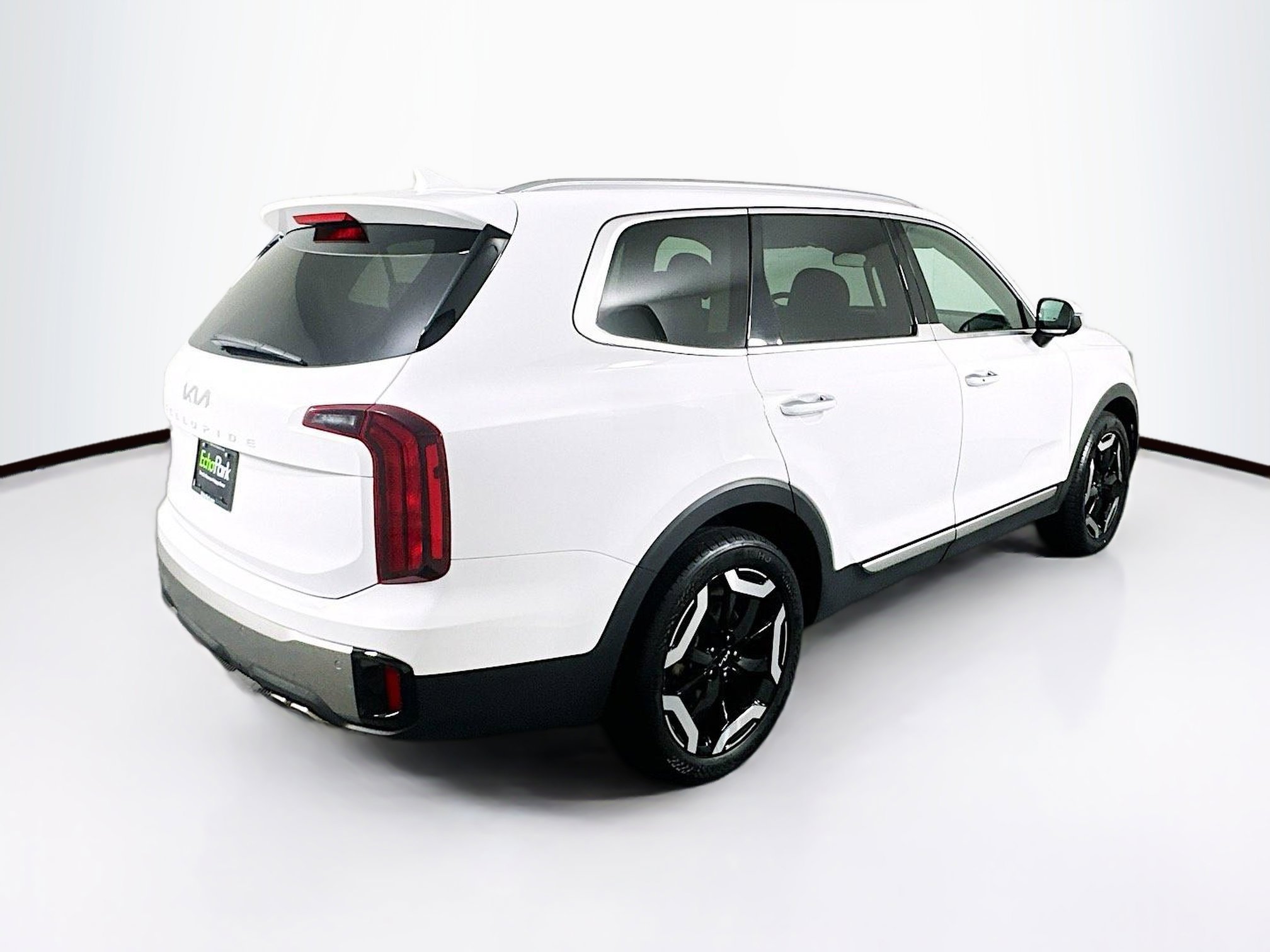 Used 2025 Kia Telluride S image 9