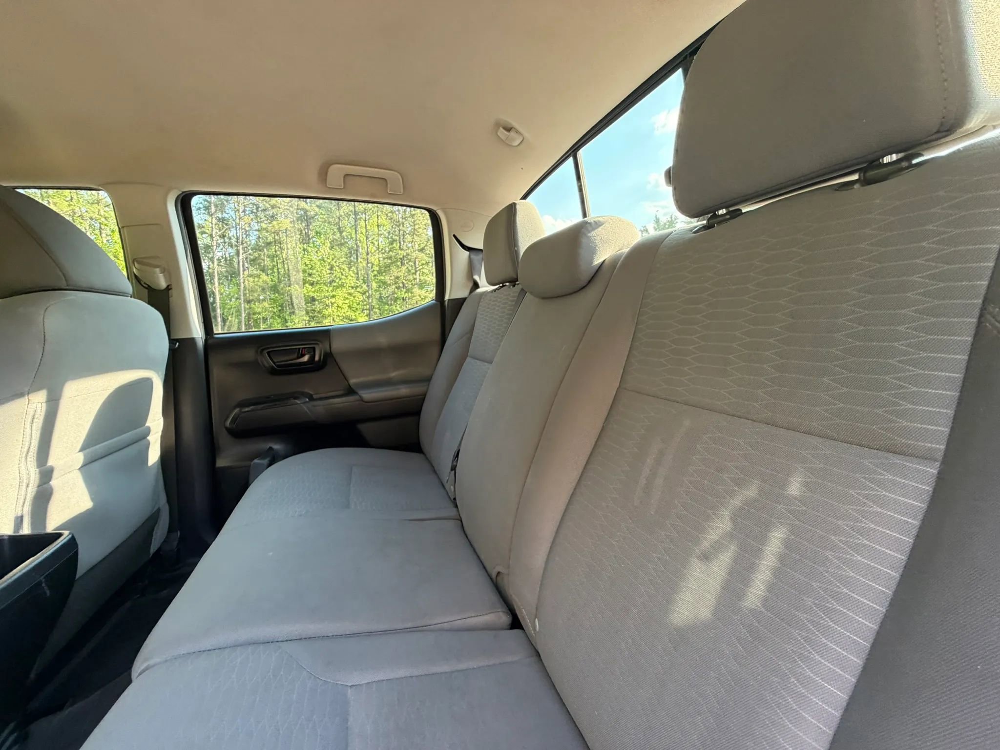 Used 2018 Toyota Tacoma SR w/ SR Convenience Package RWD image 15