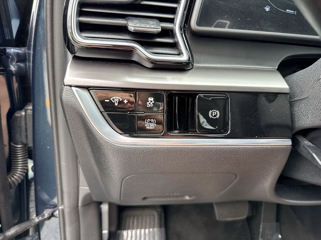 Used 2023 Kia Sportage EX image 57