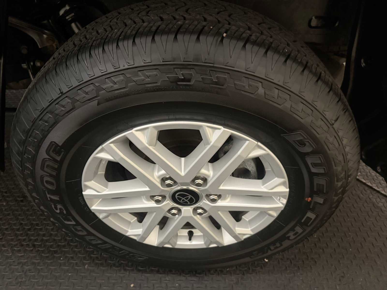 Used 2024 Toyota Tundra SR5 w/ SR5 Convenience Package AWD/4WD image 9