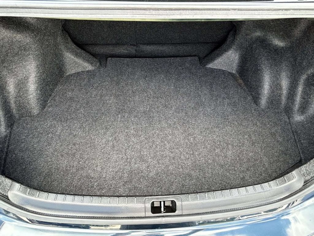 Used 2018 Toyota Corolla XLE FWD image 12