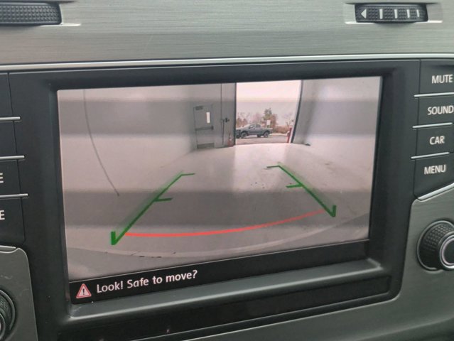 Used 2016 Volkswagen Golf SE w/ Lighting Package FWD image 13