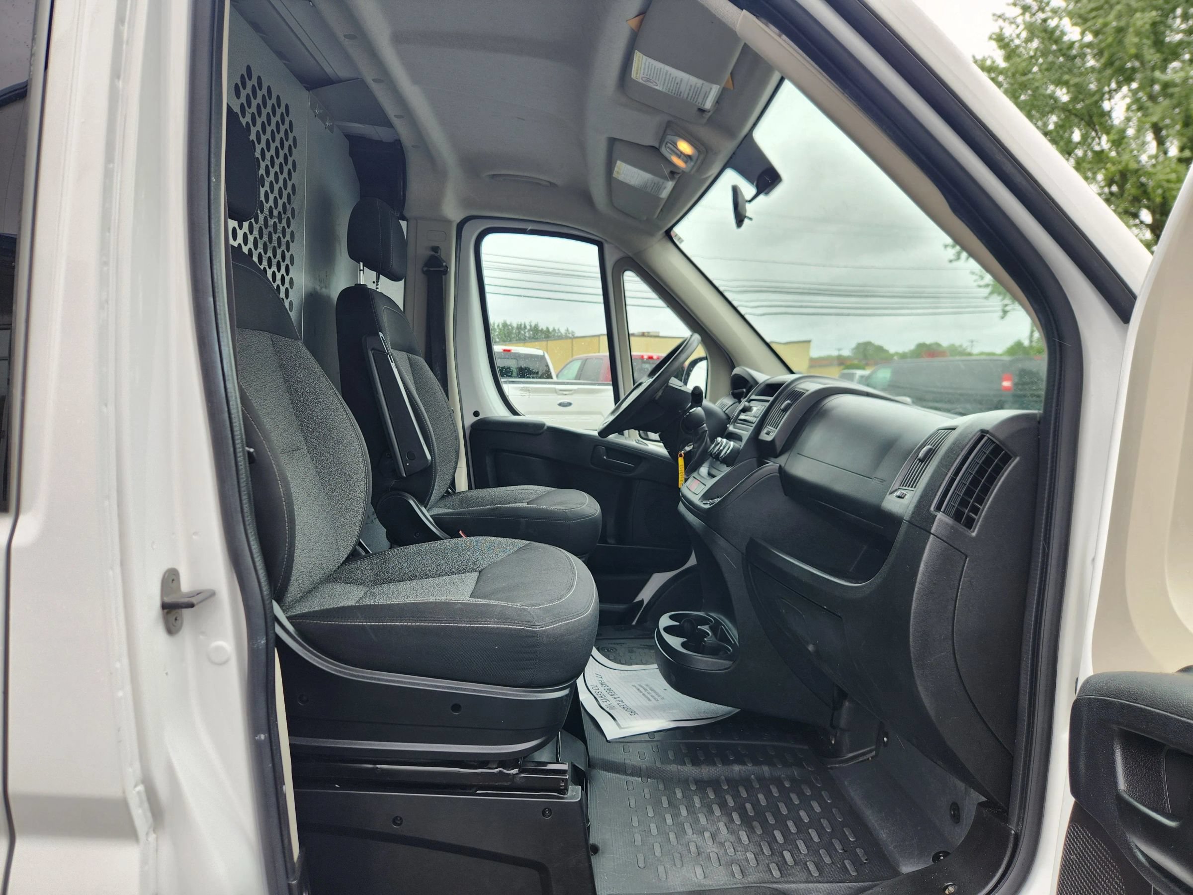 Used 2016 RAM ProMaster 1500 w/ Premium Appearance Group FWD image 33