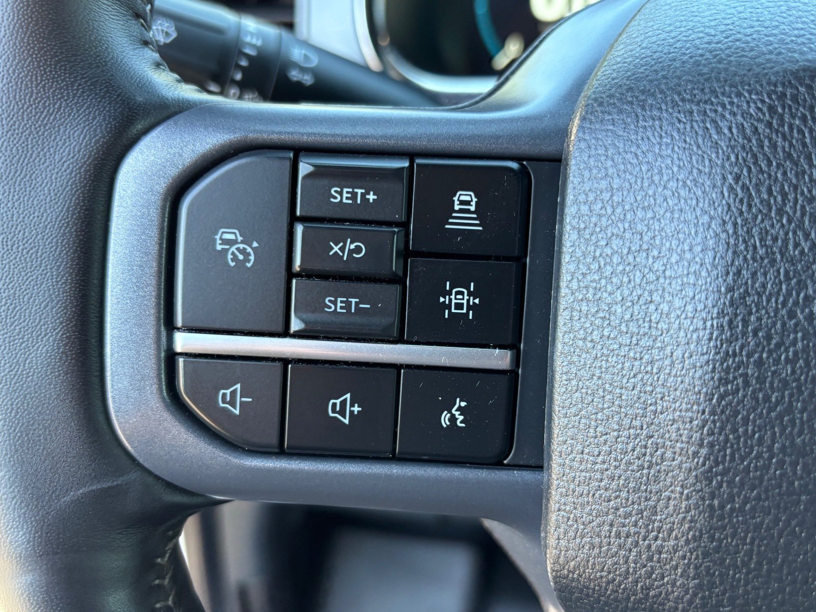 Used 2023 Ford F150 Lariat AWD/4WD image 22