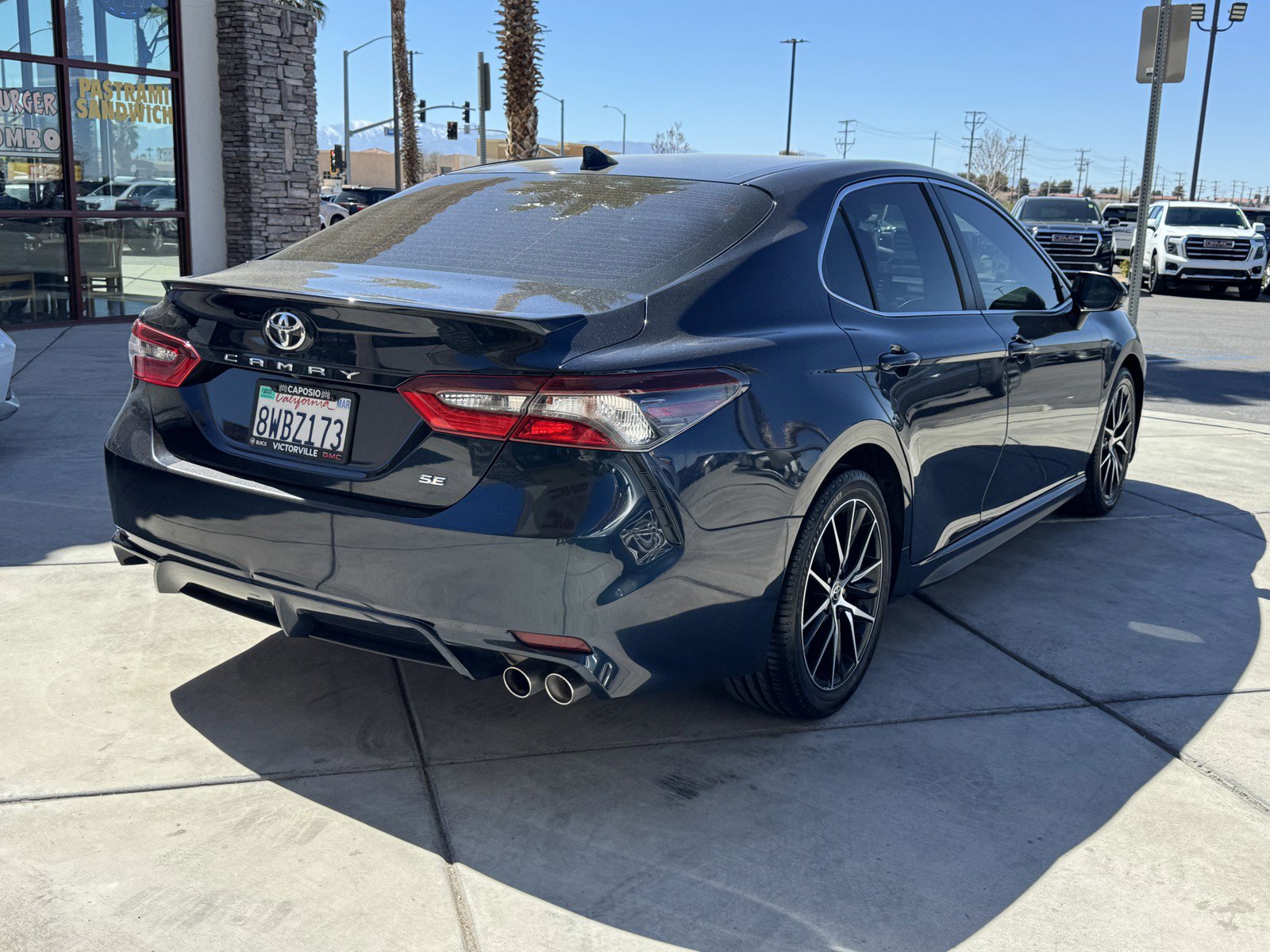 Used 2021 Toyota Camry SE w/ Convenience Package image 6