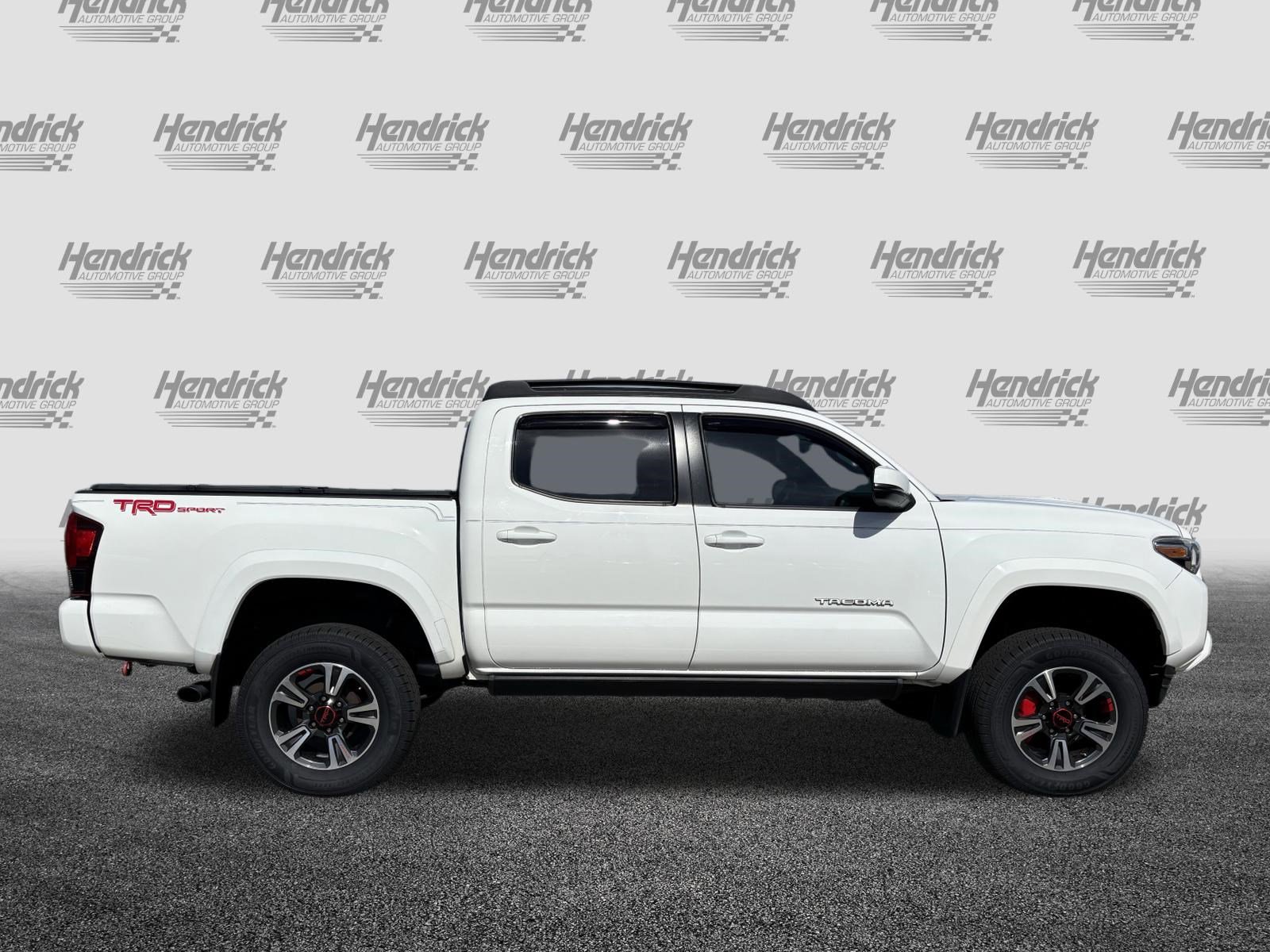 Used 2019 Toyota Tacoma TRD Sport image 11