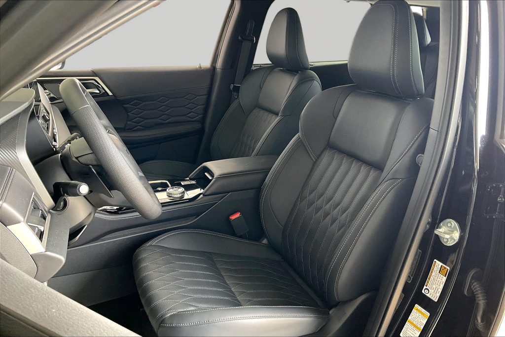 New 2026 Mitsubishi Outlander SEL FWD image 9