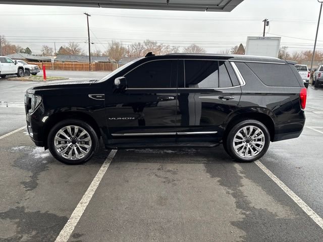 Used 2021 GMC Yukon SLT image 2