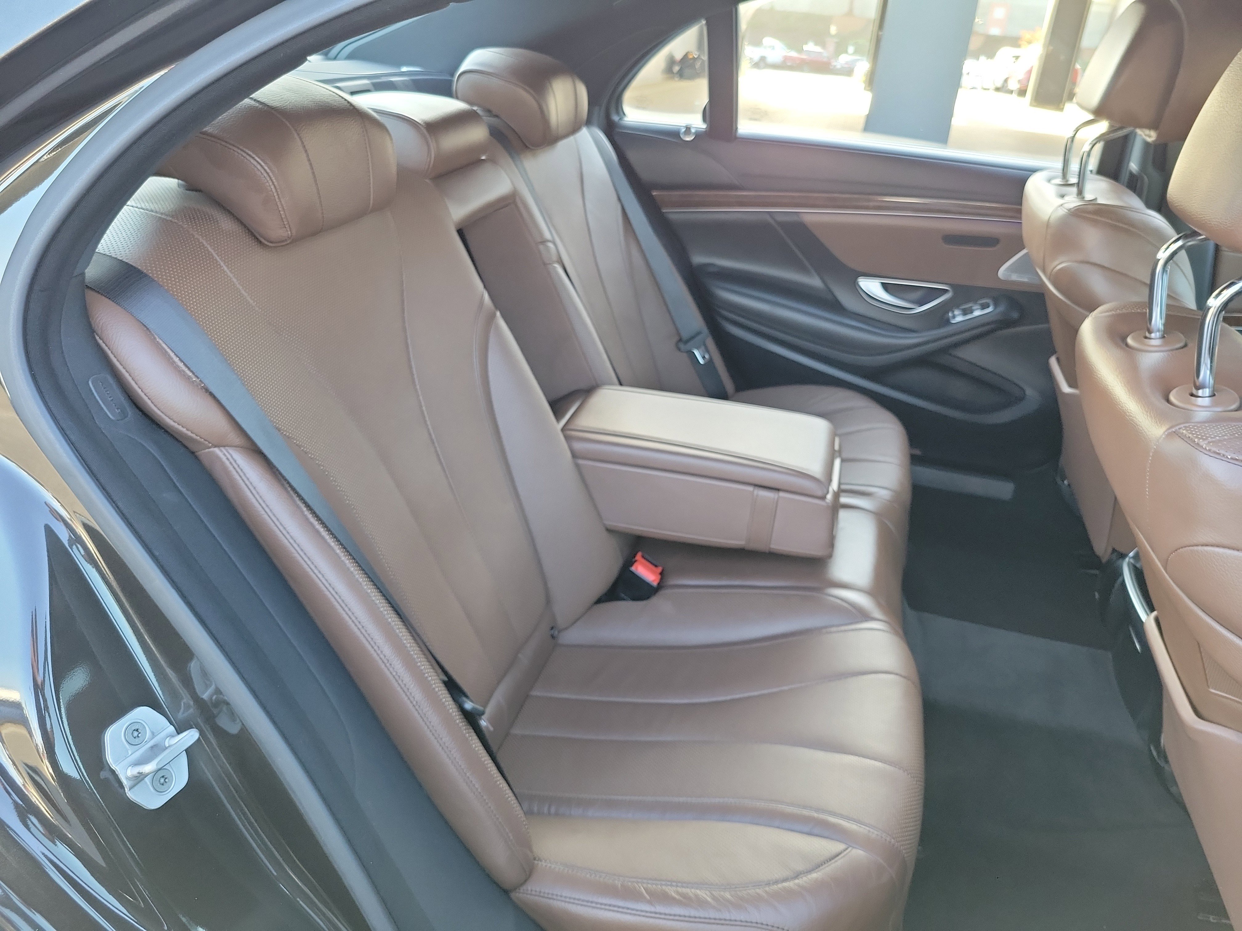 Used 2014 Mercedes-Benz S 550 Sedan image 23