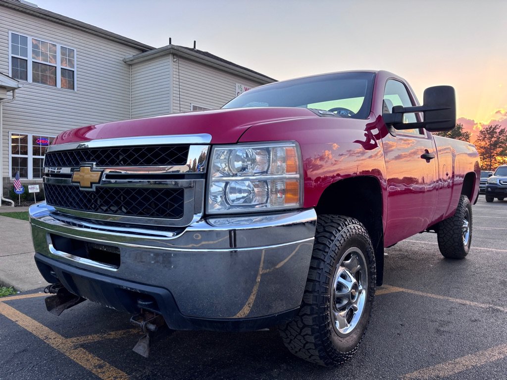 Used 2014 Chevrolet Silverado 2500 W/T w/ Snow Plow Prep Package AWD/4WD image 2