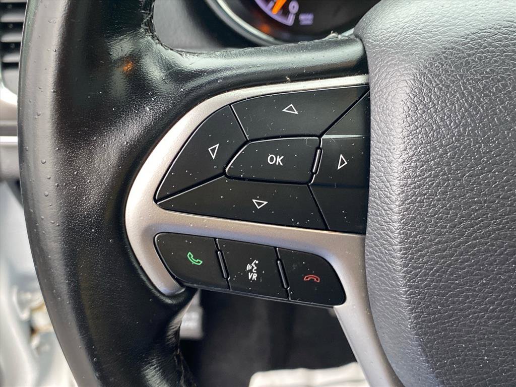 Used 2020 Jeep Grand Cherokee Limited AWD/4WD image 20