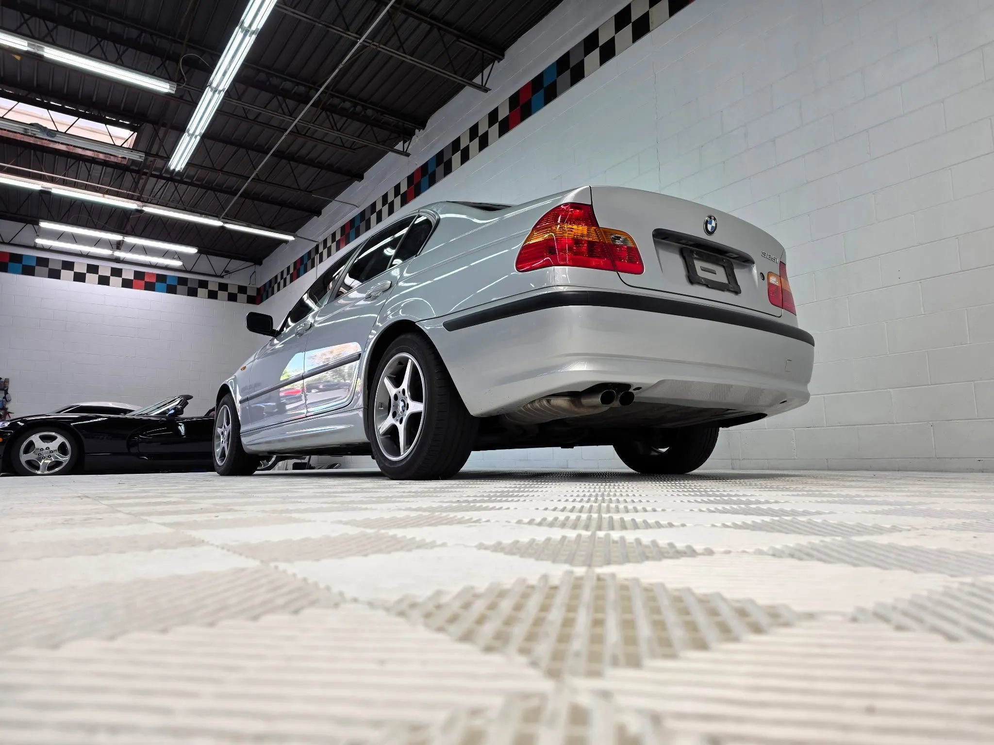 Used 2003 BMW 325i Sedan image 8