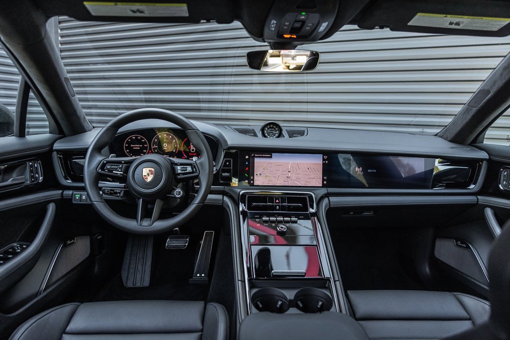 Certified 2025 Porsche Panamera GTS image 12