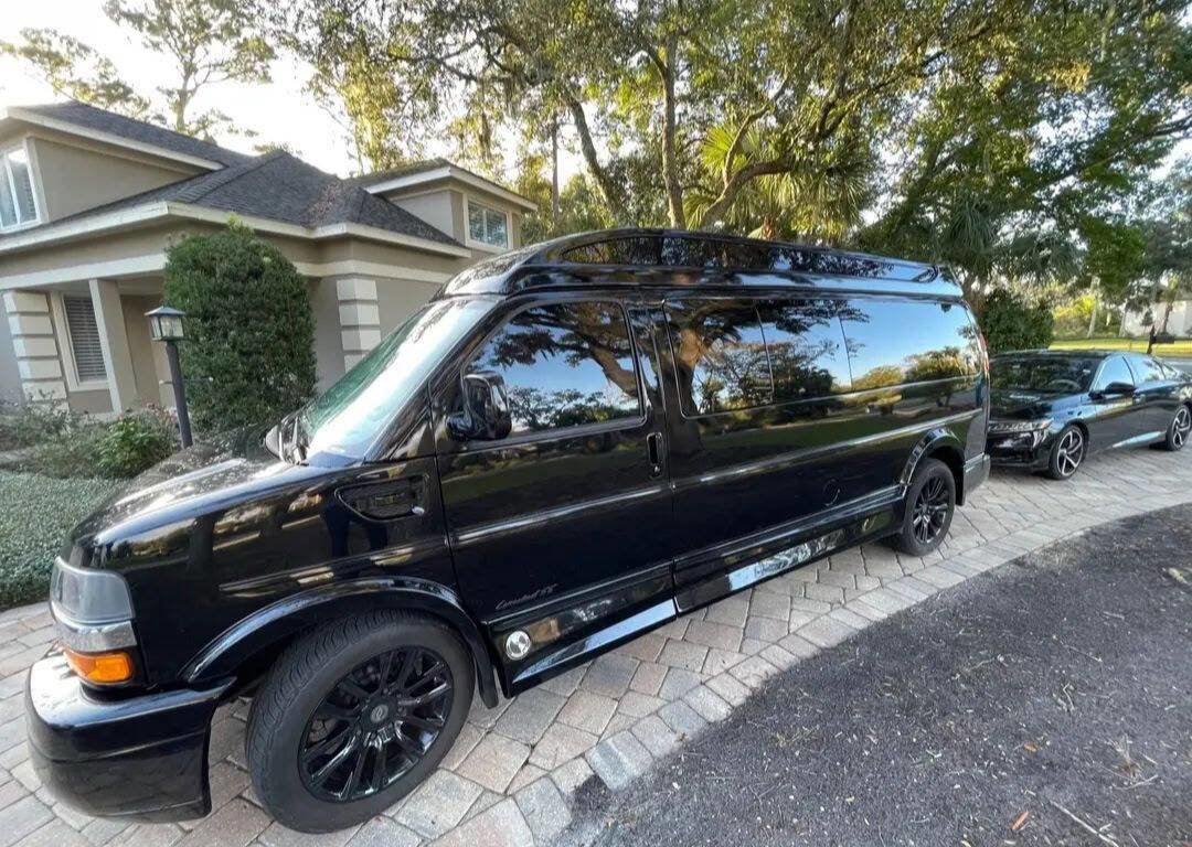 Used 2021 Chevrolet Express 2500 Extended image 2