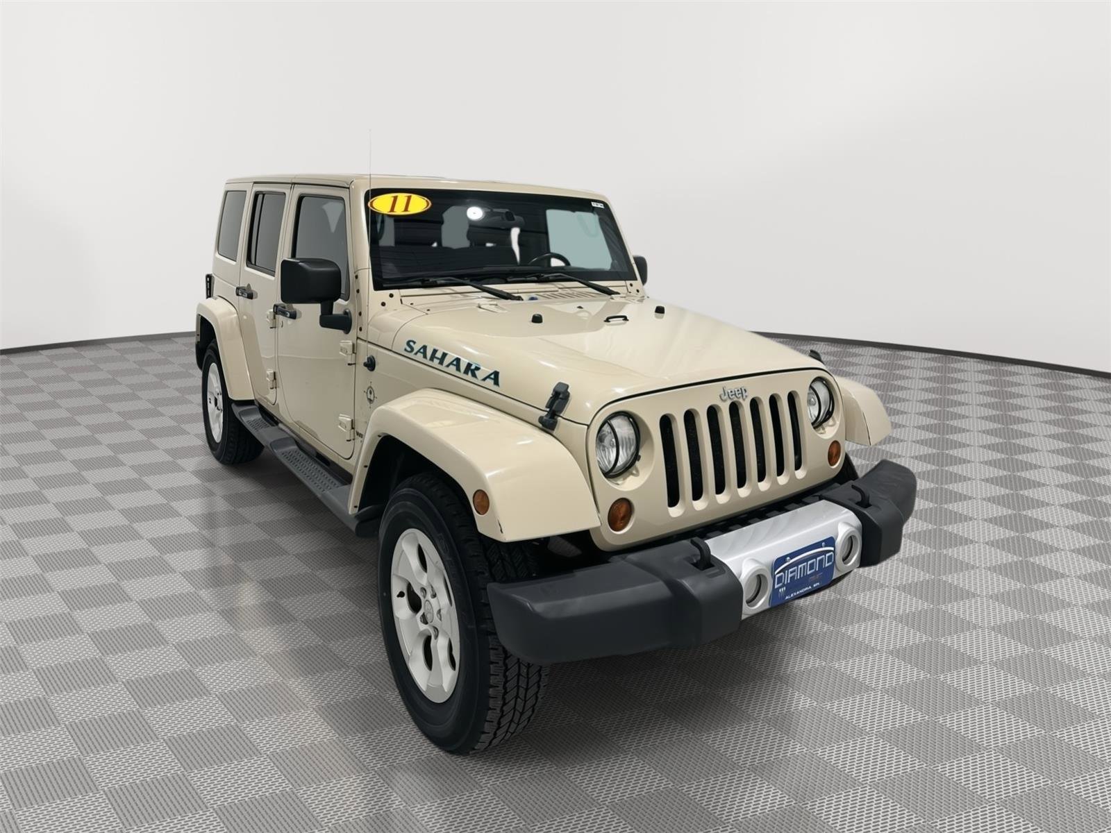 Used 2011 Jeep Wrangler Unlimited Sahara w/ Connectivity Group AWD/4WD image 7