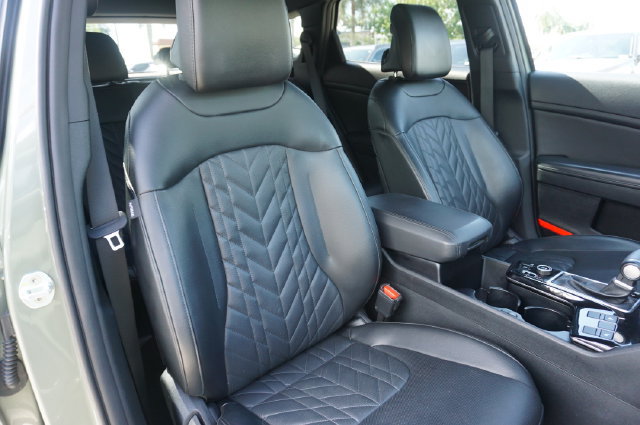 Used 2023 Kia Sportage X-Line AWD/4WD image 2