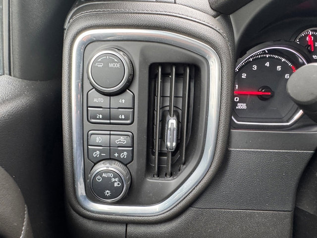 Used 2022 Chevrolet Silverado 1500 LT Trail Boss w/ Bed Protection Package AWD/4WD image 18