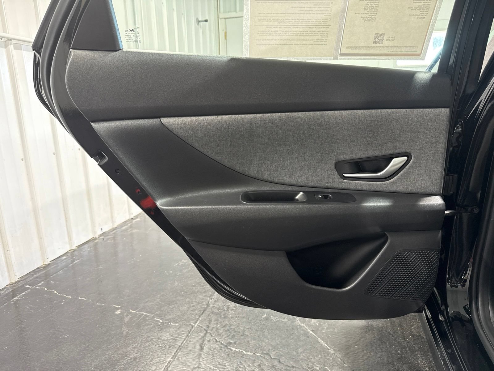 Used 2024 Hyundai Elantra Limited FWD image 18
