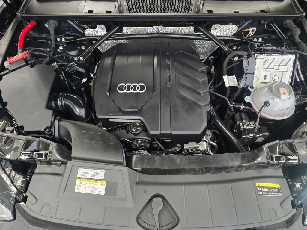 Certified 2025 Audi Q5 2.0T Premium Plus w/ Premium Plus Package image 10