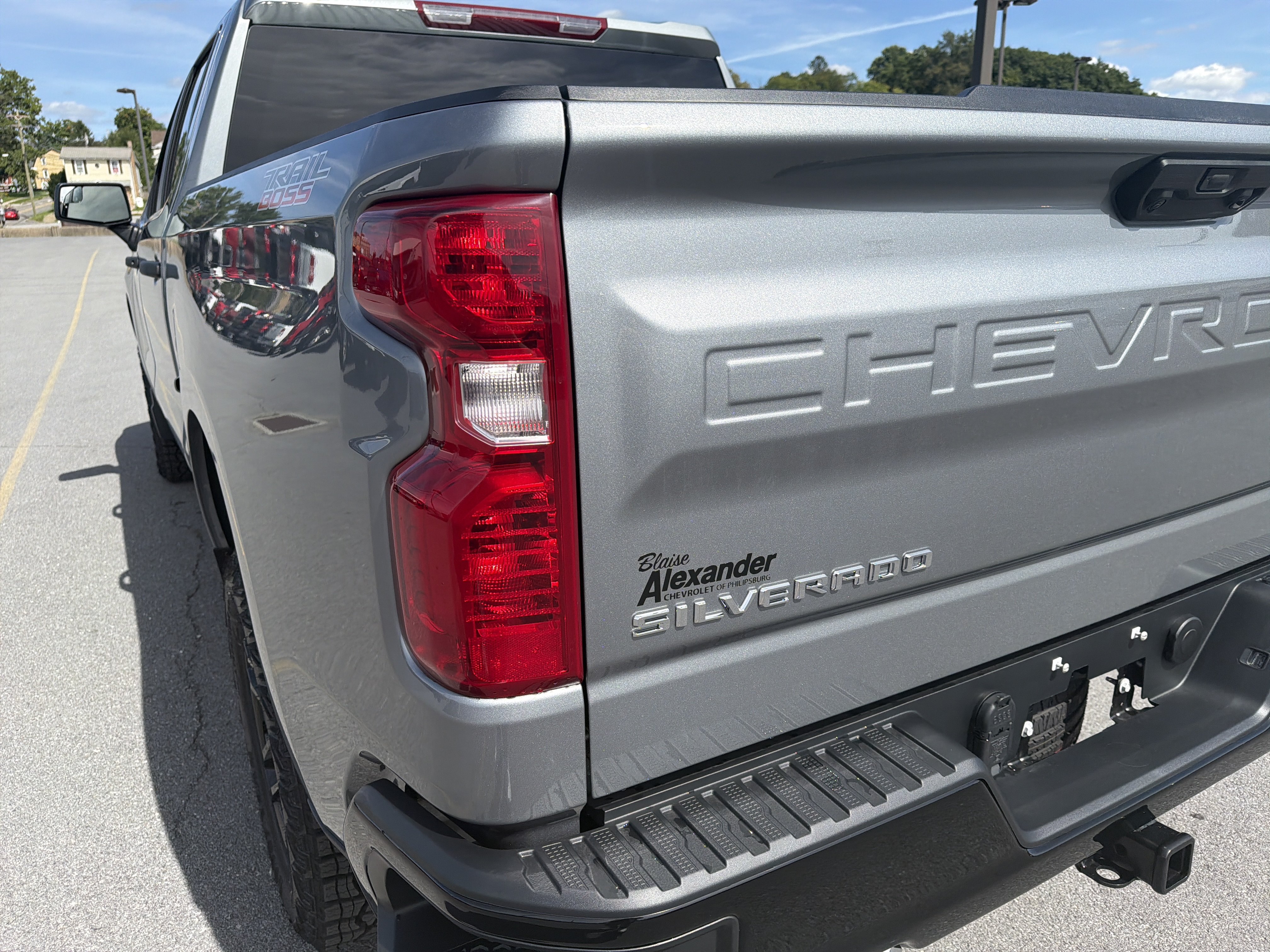 New 2026 Chevrolet Silverado 1500 Custom Trail Boss w/ LPO, Dark Essentials Package AWD/4WD image 15
