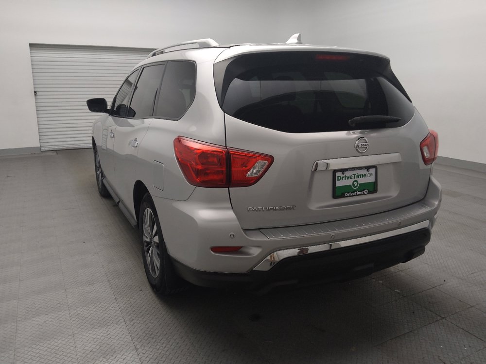 Used 2020 Nissan Pathfinder S FWD image 6