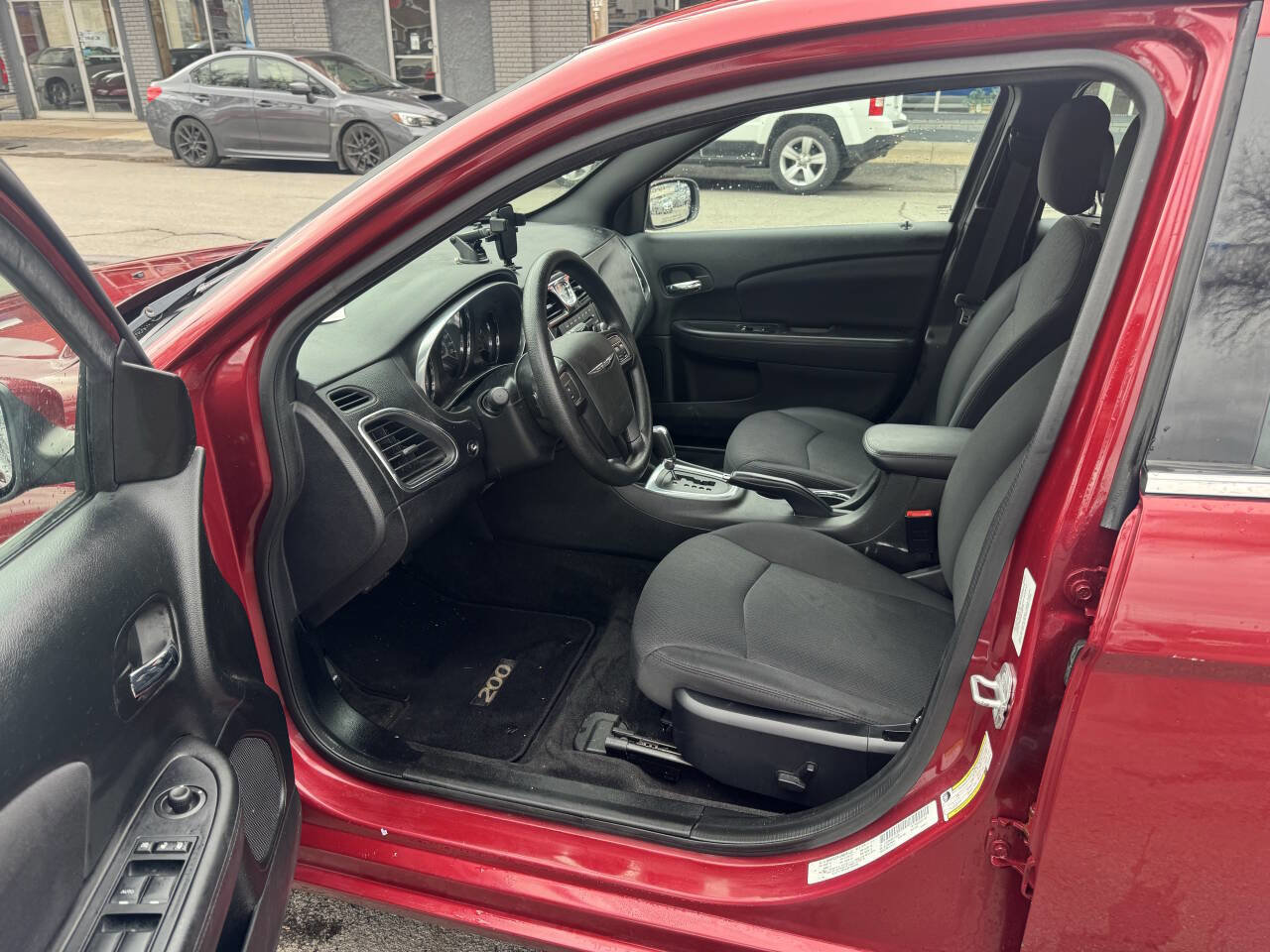 Used 2013 Chrysler 200 LX image 7