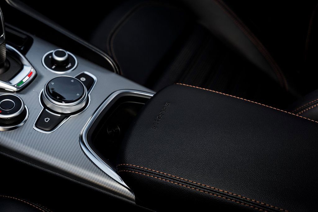 New 2025 Alfa Romeo Giulia AWD w/ Driving Assist Package image 21