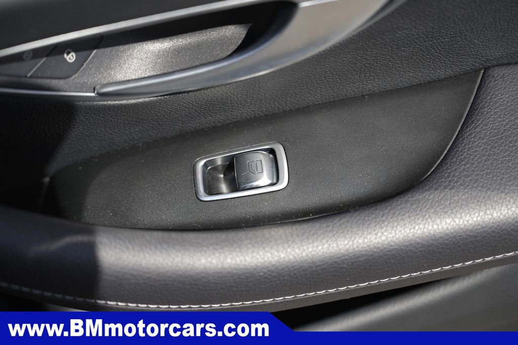 Used 2020 Mercedes-Benz E 350 4MATIC Sedan image 37