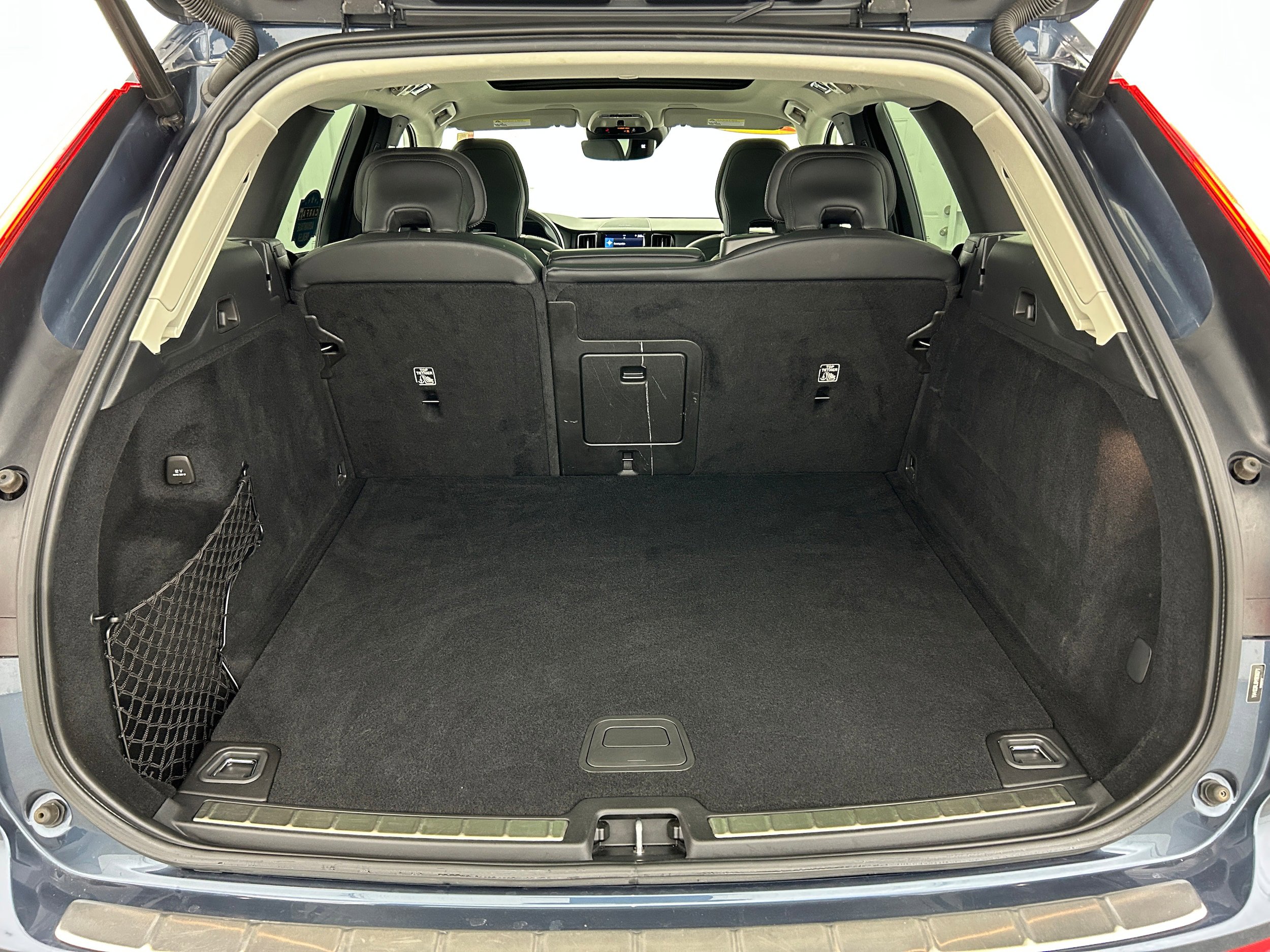 Used 2021 Volvo XC60 T5 Inscription w/ Advanced Package AWD/4WD image 32