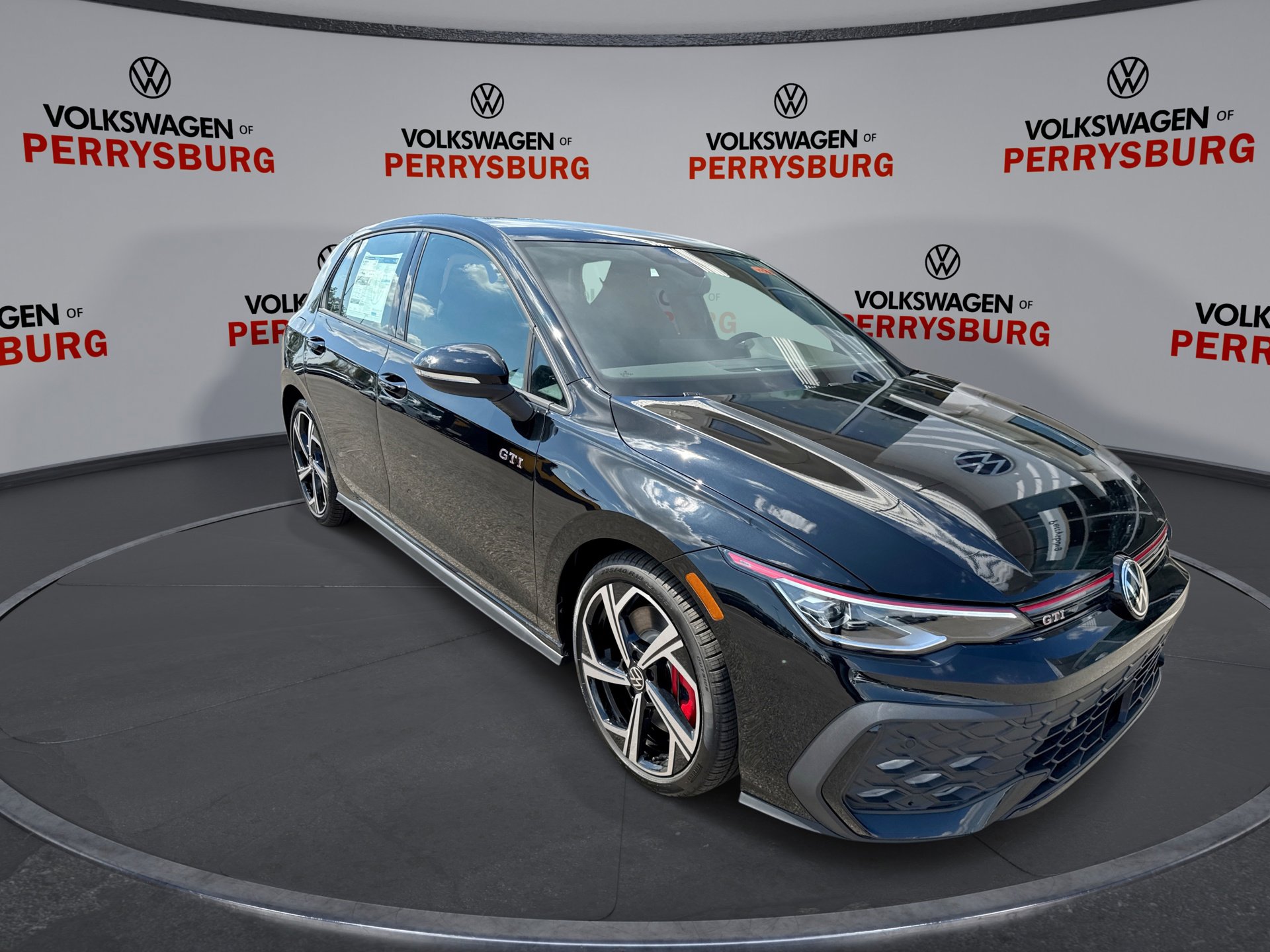 New 2025 Volkswagen GTI SE image 2