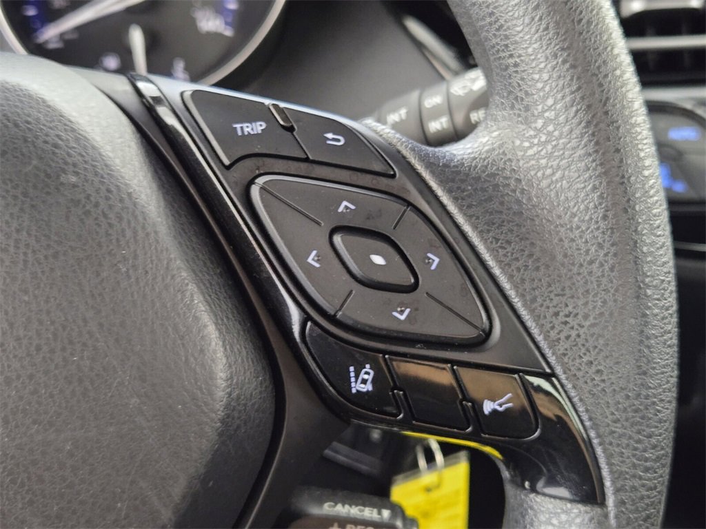 Used 2019 Toyota C-HR LE image 23