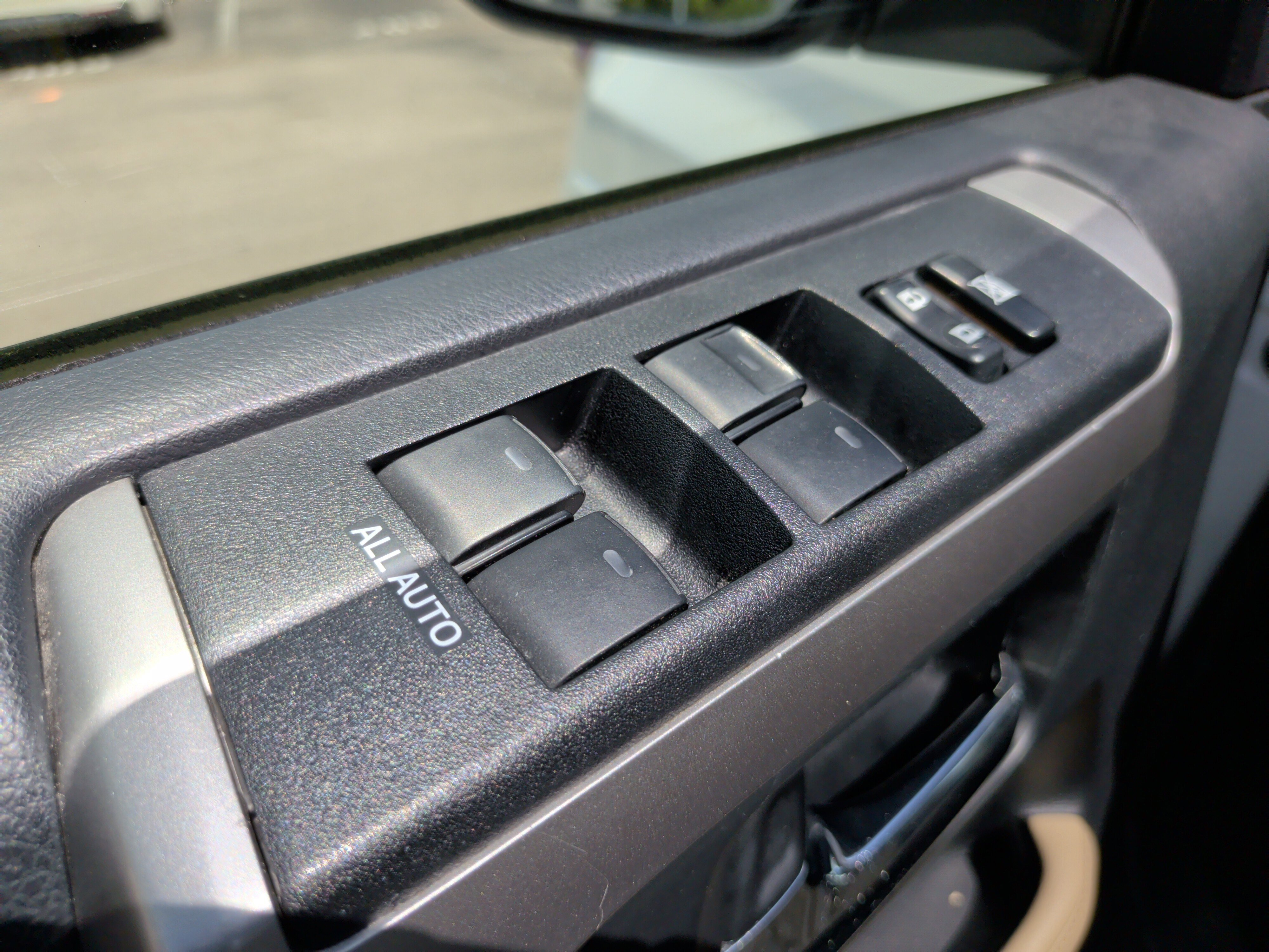 Used 2015 Toyota 4Runner SR5 AWD/4WD image 26