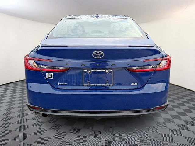 Used 2025 Toyota Camry SE FWD image 5