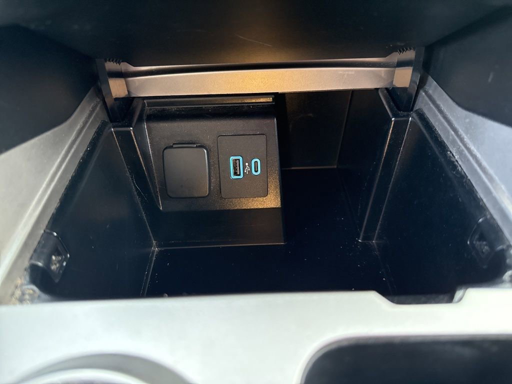 Used 2020 Ford Explorer XLT AWD/4WD image 18