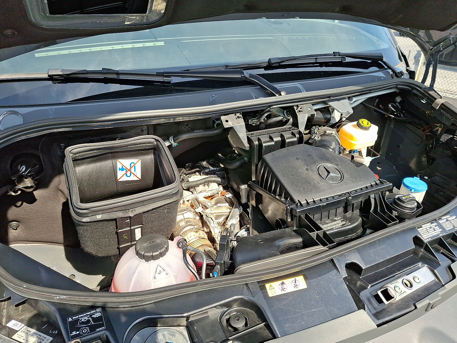Used 2024 Mercedes-Benz Sprinter 2500 image 9