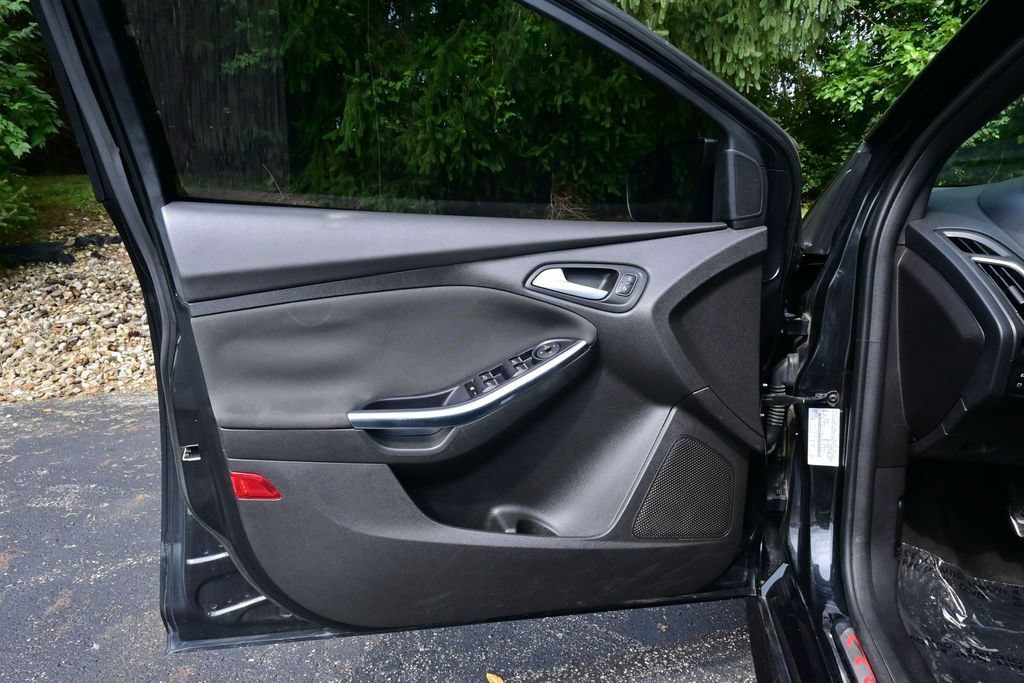 Used 2015 Ford Focus ST FWD image 12