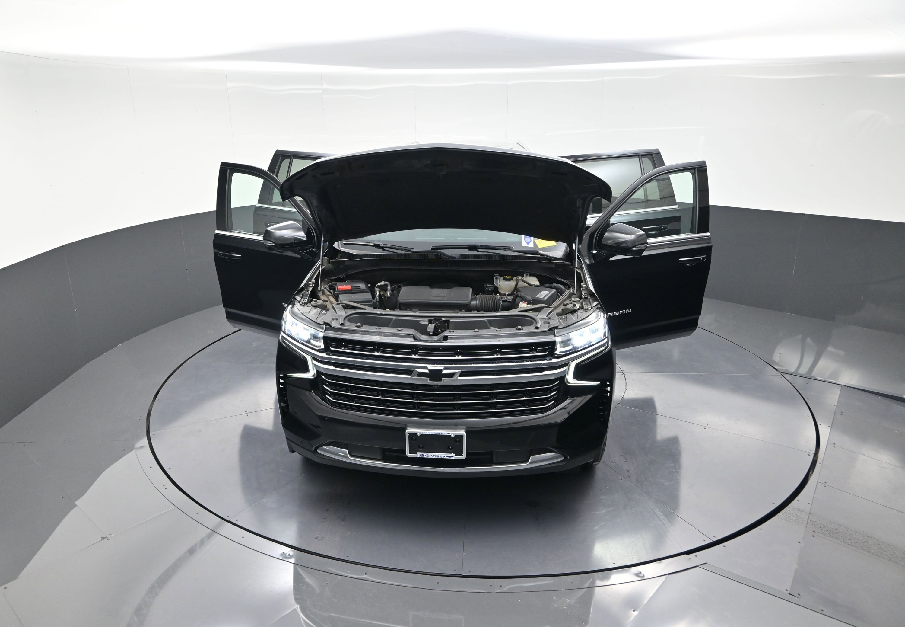 Used 2021 Chevrolet Suburban LT w/ LT Signature Package image 12