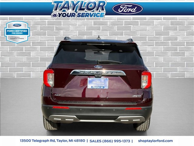 Certified 2022 Ford Explorer XLT w/ Equipment Group 202A image 4