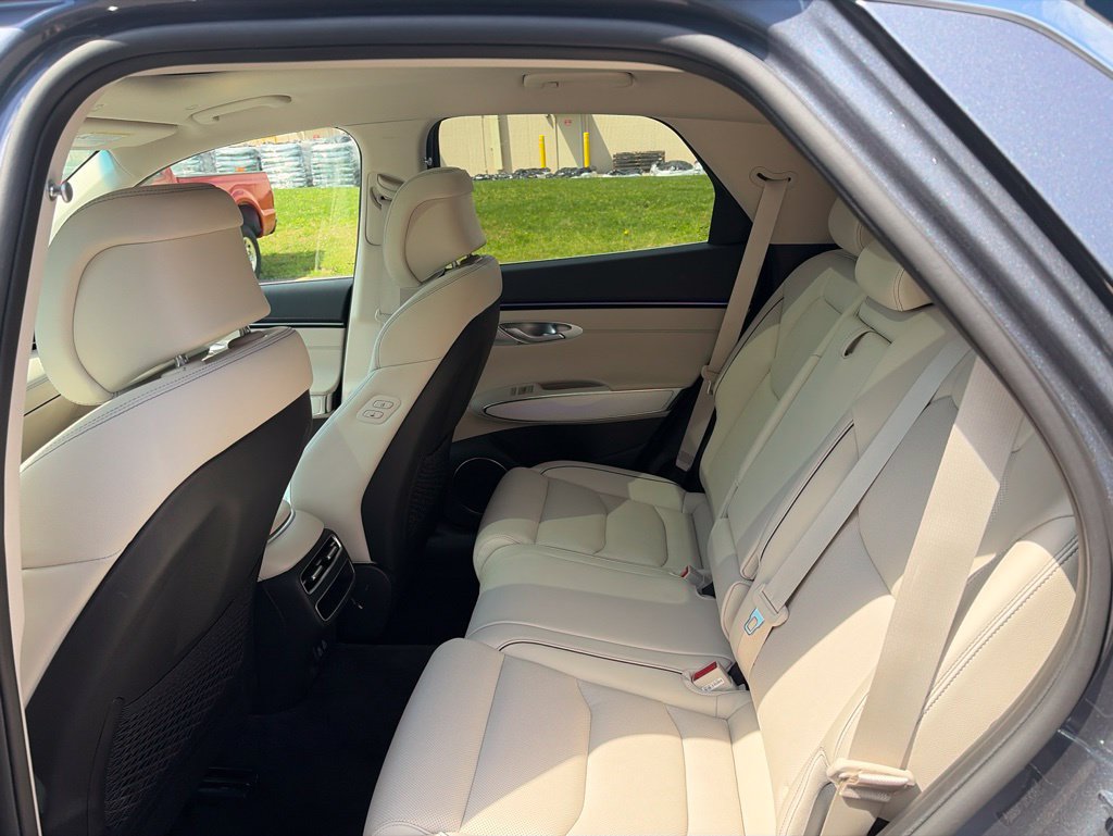 Used 2026 Genesis GV70 2.5T Advanced AWD/4WD image 19