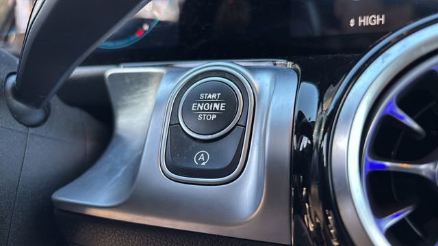 Used 2022 Mercedes-Benz GLB 250 GLB 250 image 29