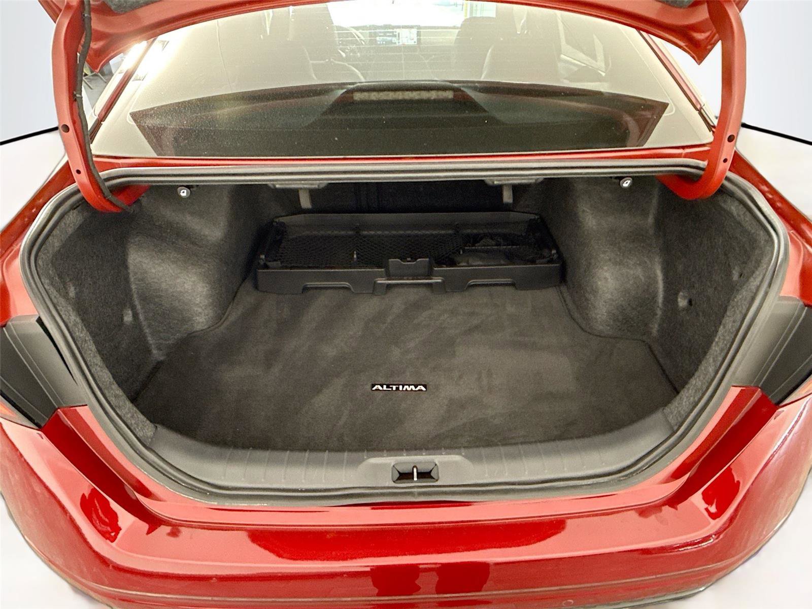 Used 2024 Nissan Altima 2.0 SR image 21